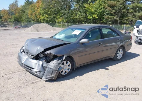 2002 Toyota Camry Le z USA, uszkodzony, nr VIN 4T1BE32K32U580541